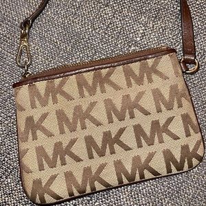 Michael kors wristlet